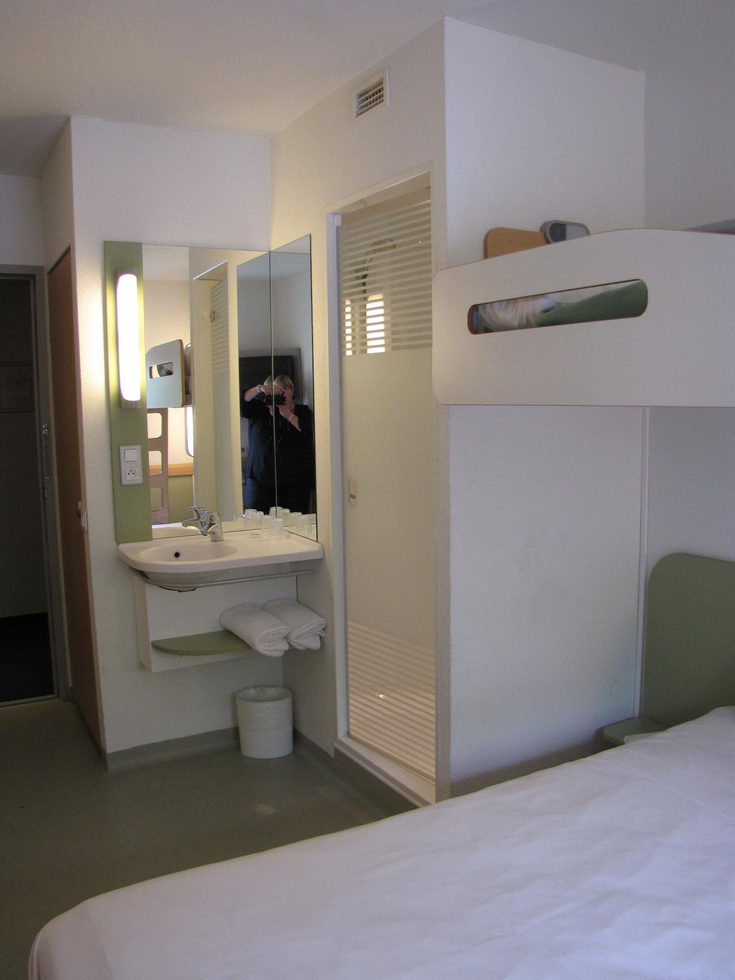 B&B Hotel Liege Rocourt Экстерьер фото