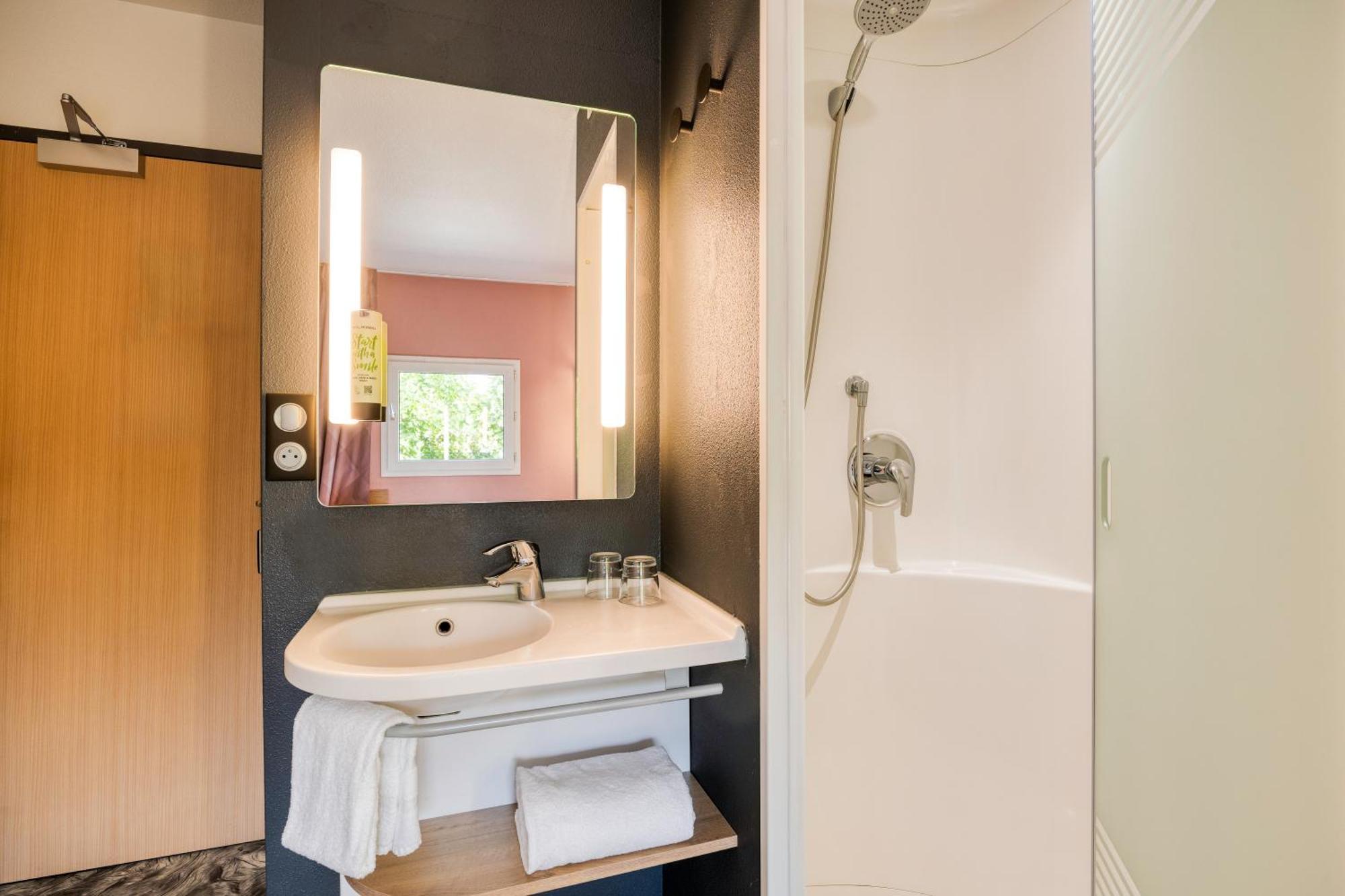B&B Hotel Liege Rocourt Экстерьер фото
